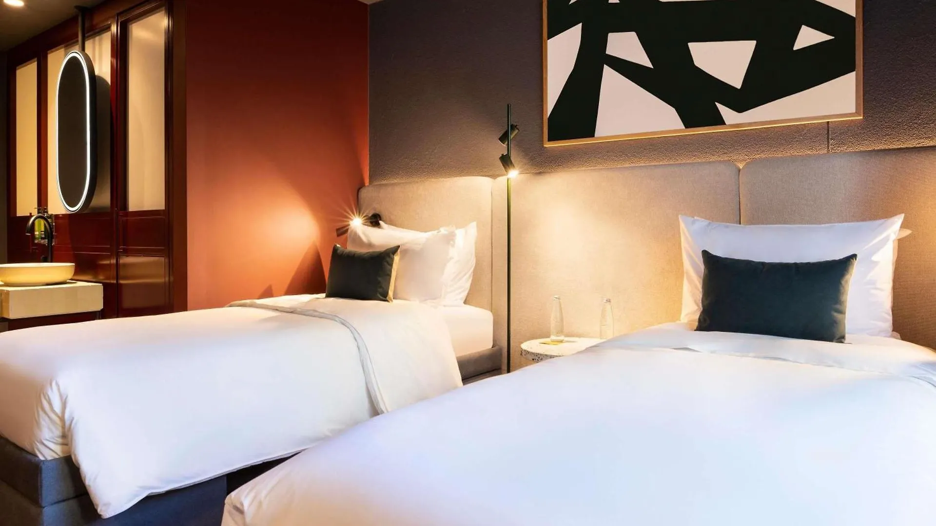 ****  Hotel JO&JOE Medellín Colombia