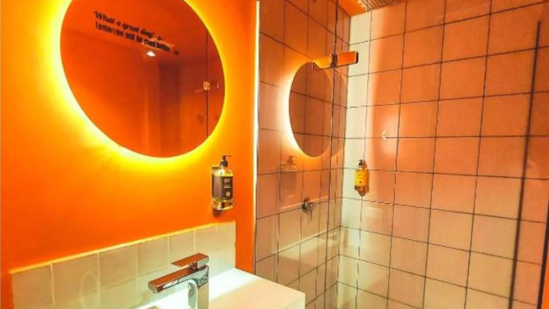 Hotel JO&JOE Medellín 4*,