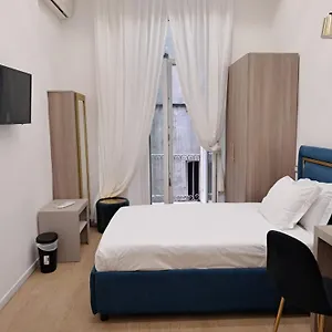 https://cavour-luxury-rooms.it-romehotels.com
