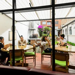https://la-pinta-hostel.hotels-bogota.net