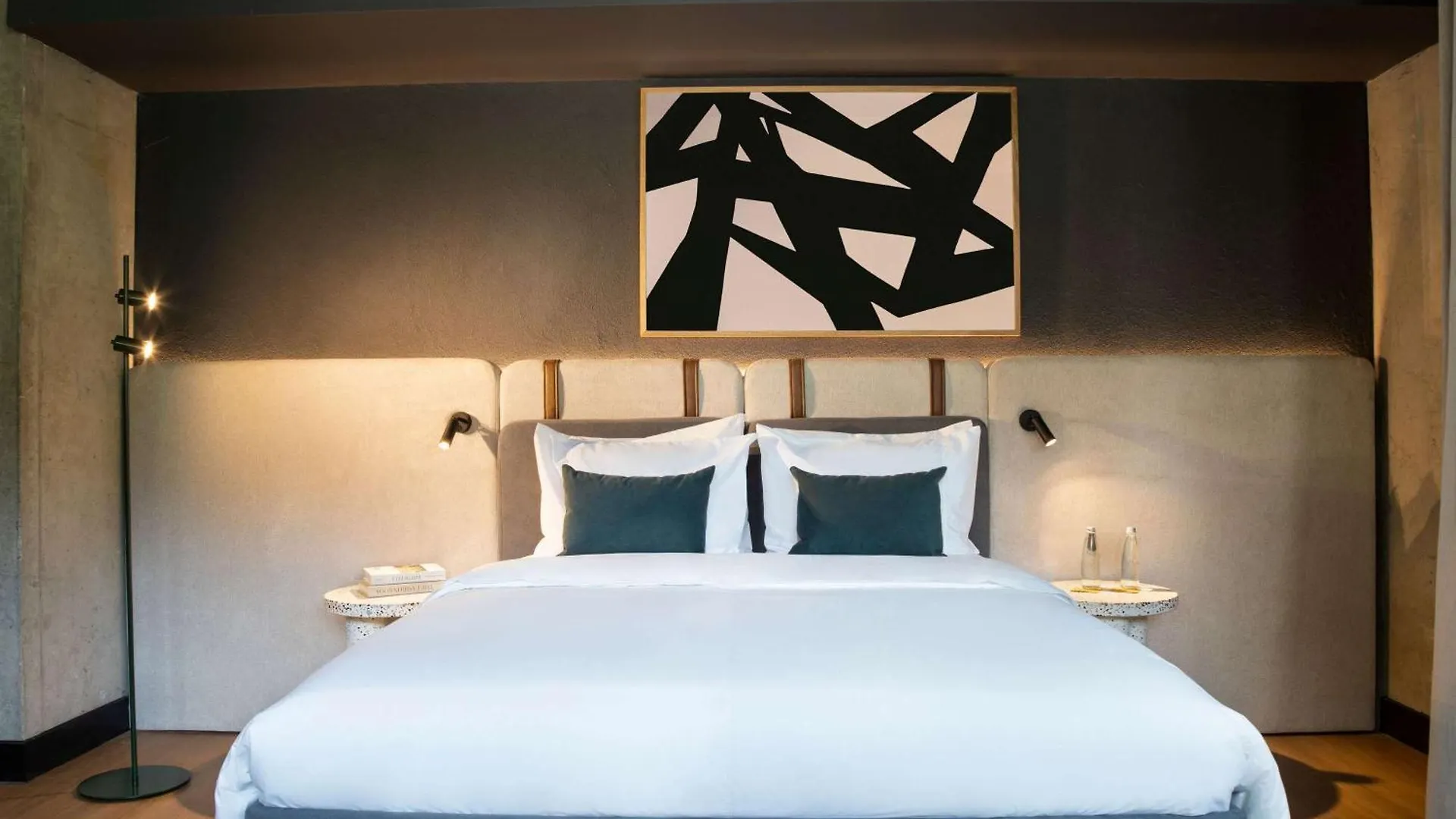 ****  Hotel Tribe Medellín Colombie