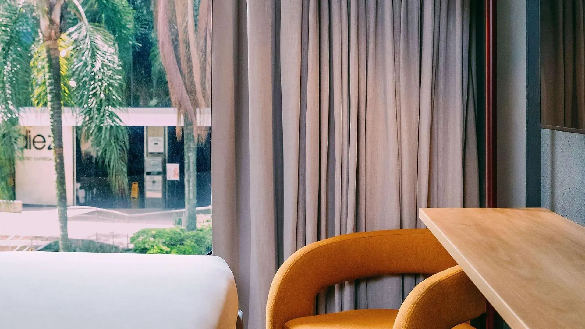 Tribe Medellin Hotel 4*,